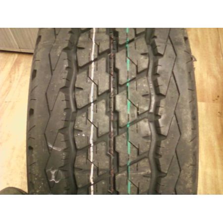 Bridgestone R630 215/70 R15C 109/107S