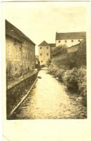 1929